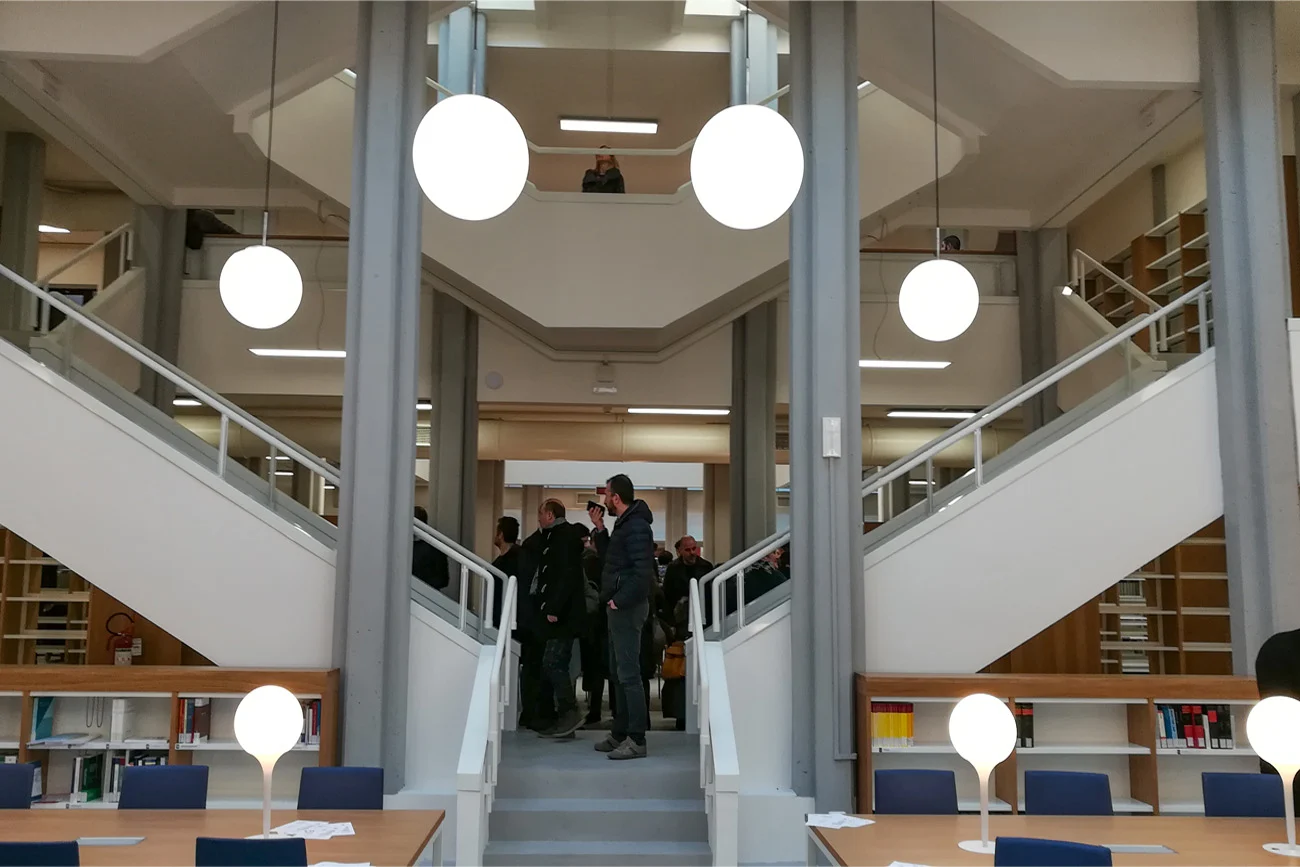 UniMC Università Macerata Giurisprudenza biblioteca - ingresso