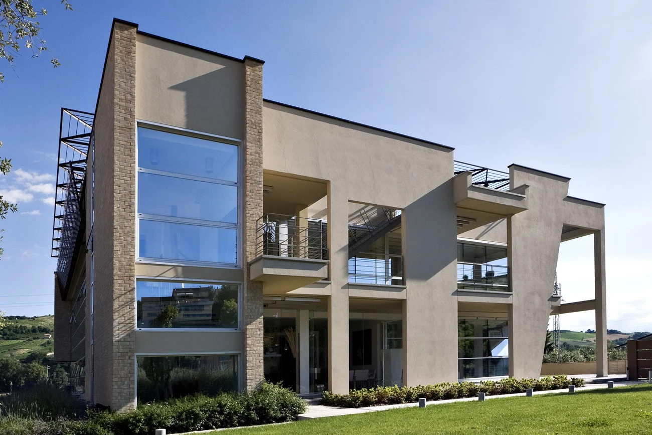 monaldi-facade
