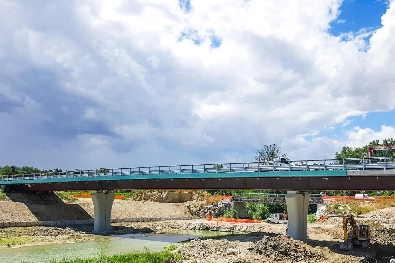 rivestimento ponte fiume Cesano alluminio